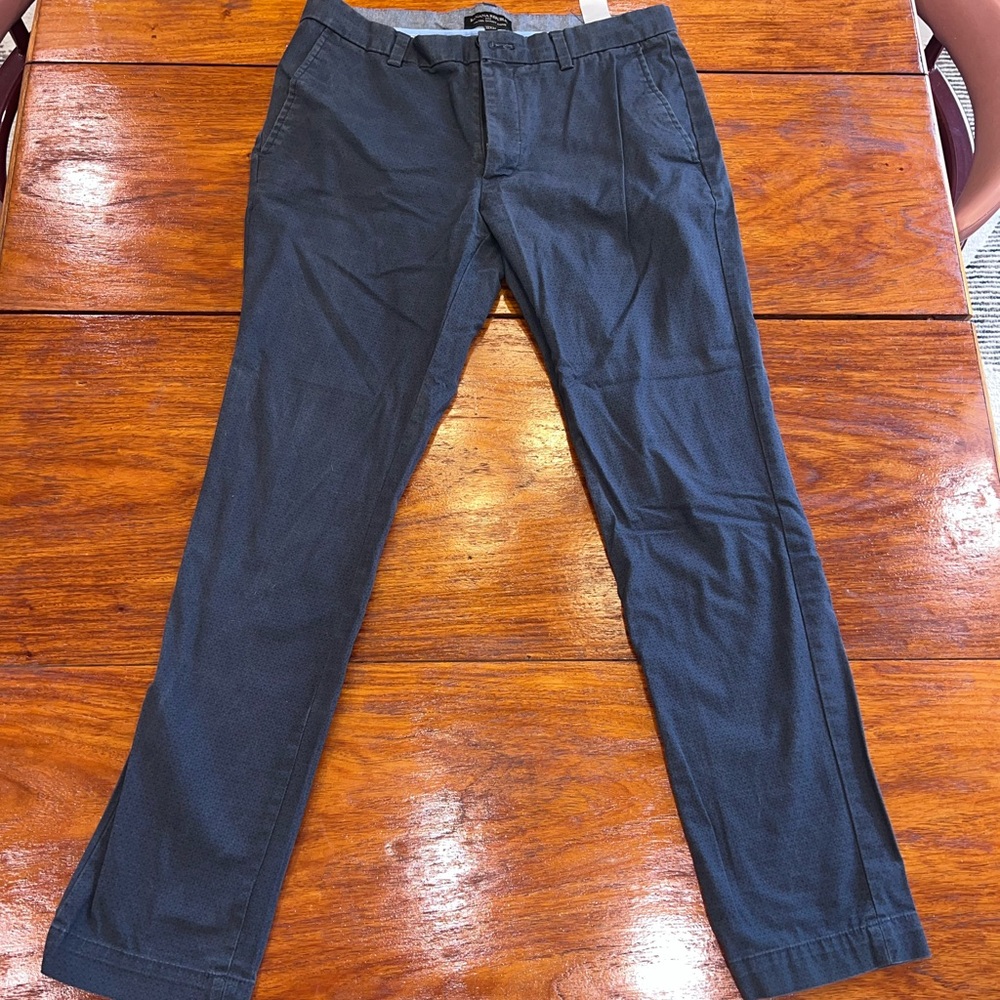 Banana Republic Men's Fulton Skinny Chinos in Dark Navy